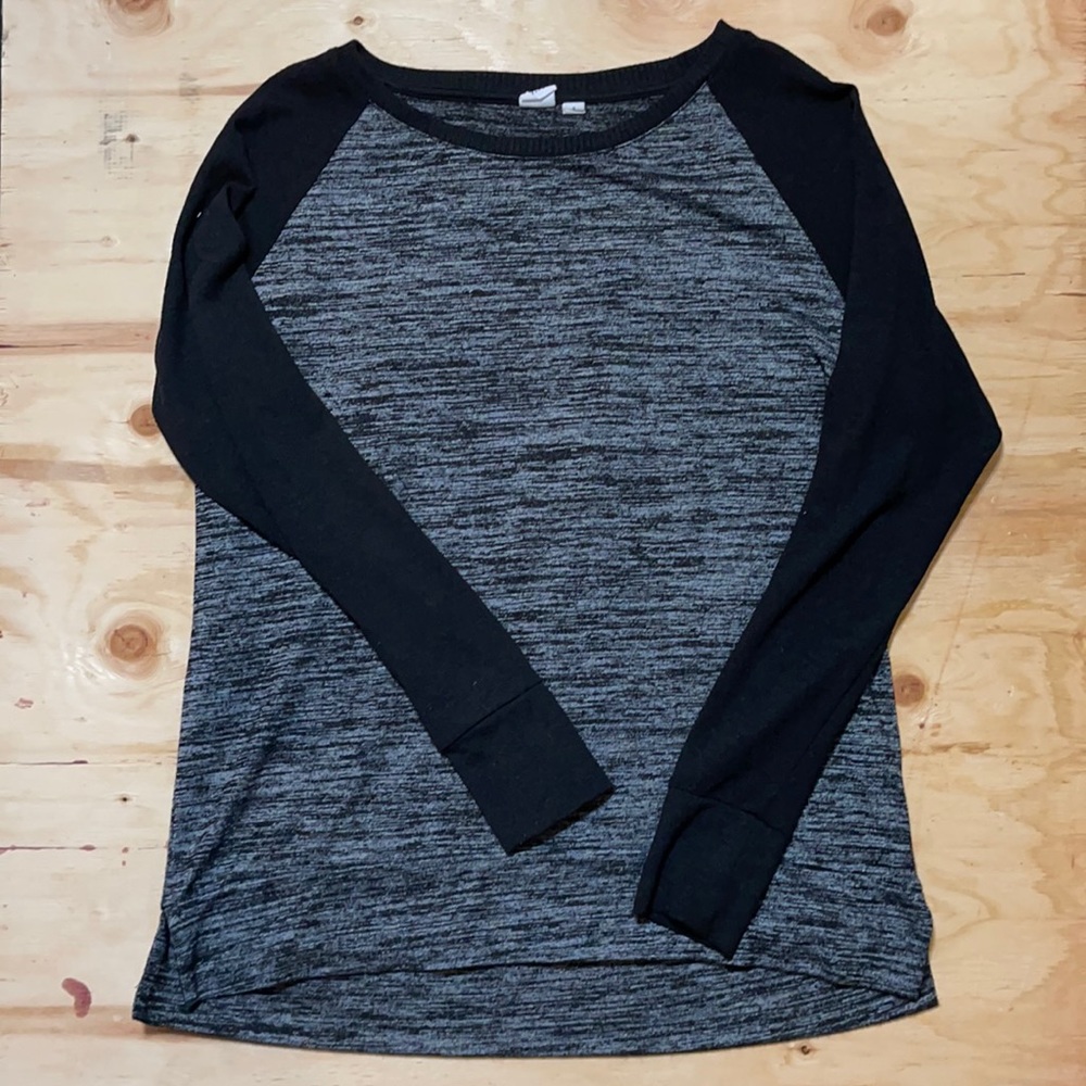 GAP Raglan Black & Gray Lightweight Sweater